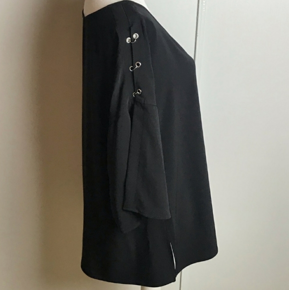 Revel Plus Black y Neck Short Fluter Sleeve top - Picture 4 of 8